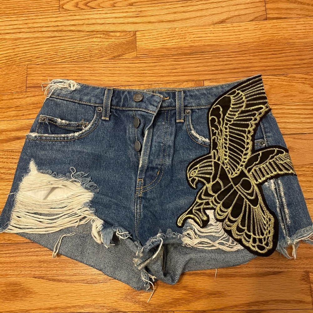 carmar LF shorts with detailing
